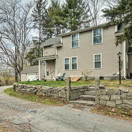 Remodeled Farmhouse In Waterford Near 2 Beaches! Exterior photo
