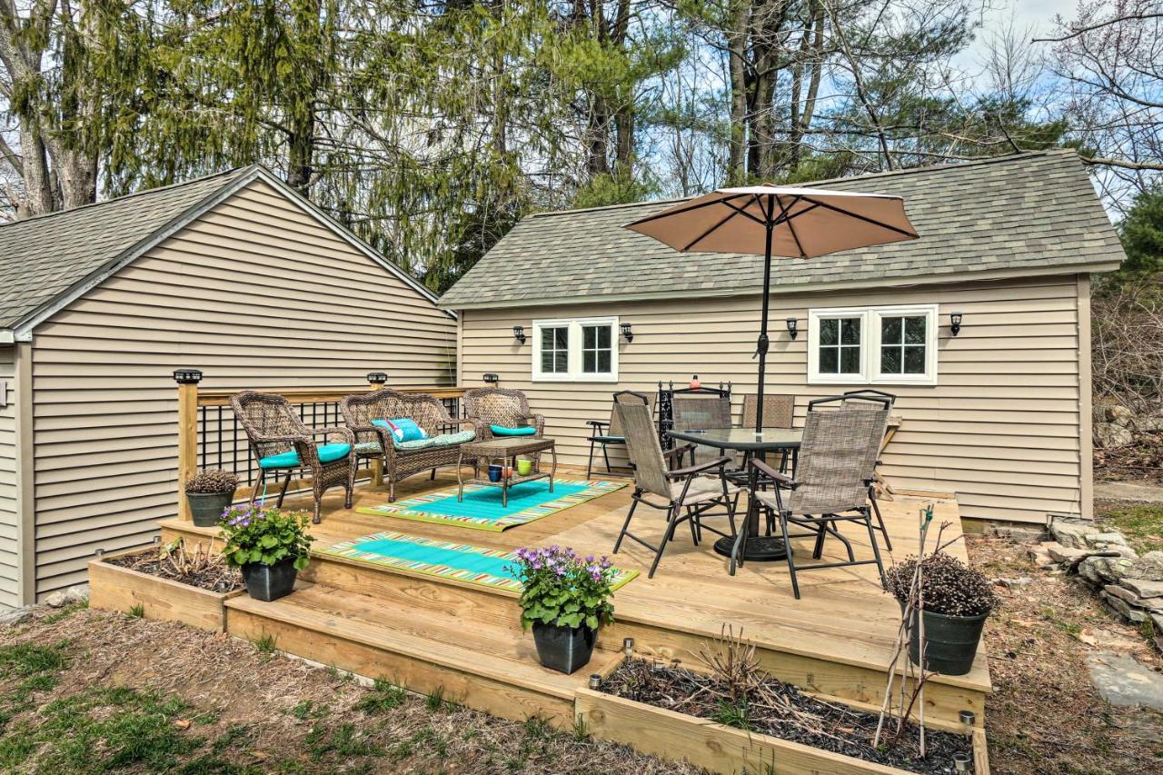 Remodeled Farmhouse In Waterford Near 2 Beaches! Exterior photo