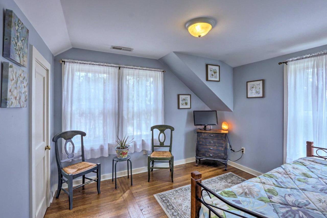 Remodeled Farmhouse In Waterford Near 2 Beaches! Exterior photo